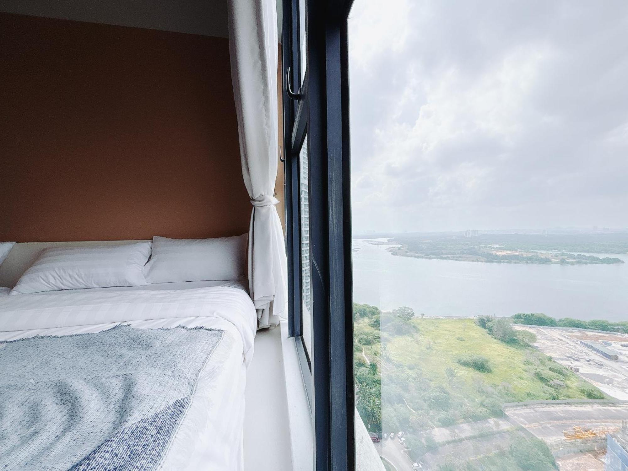Апартаменты Country Garden Danga Bay By Lions Bay Джохор-Бару Номер фото